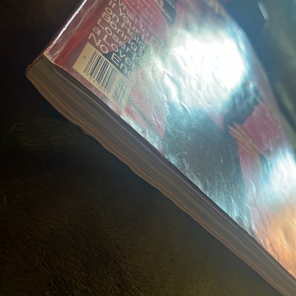 Vintage Cosmopolitan Magazine - October 1985 - Picture 2 of 3